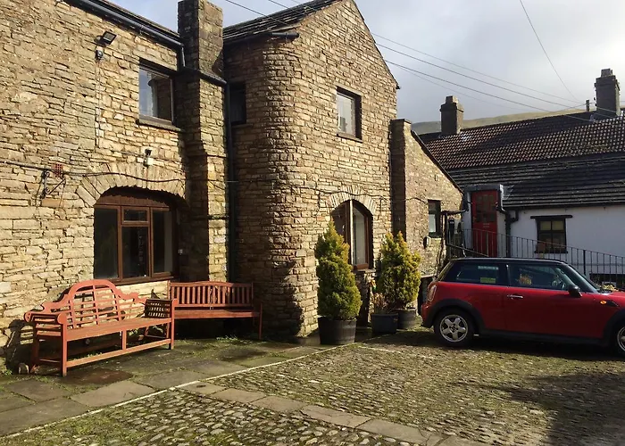 The Fox & Hounds Inn
