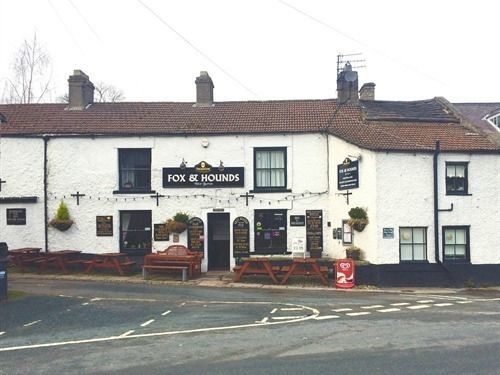 The Fox & Hounds 3*