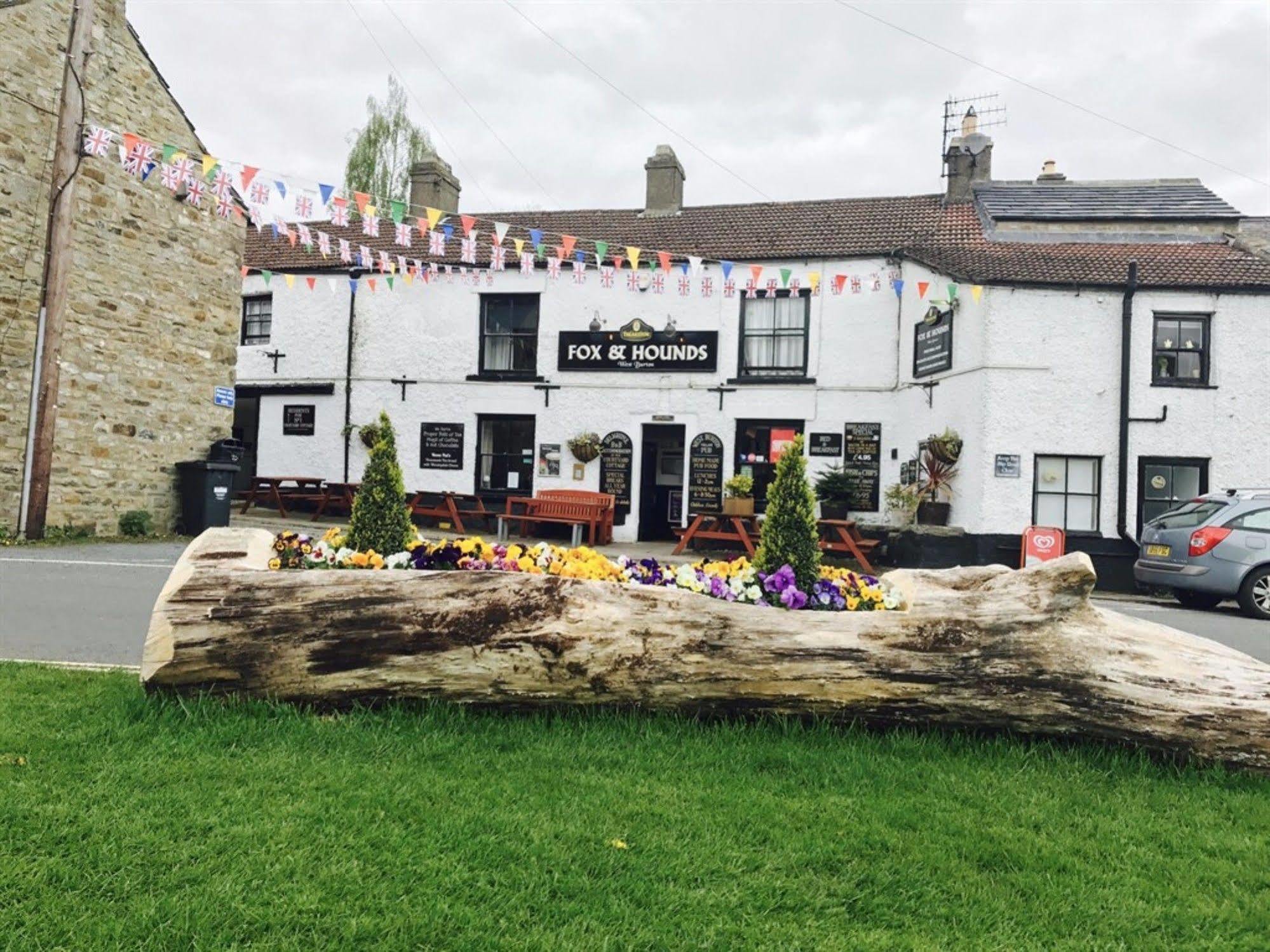 Inn The Fox & Hounds