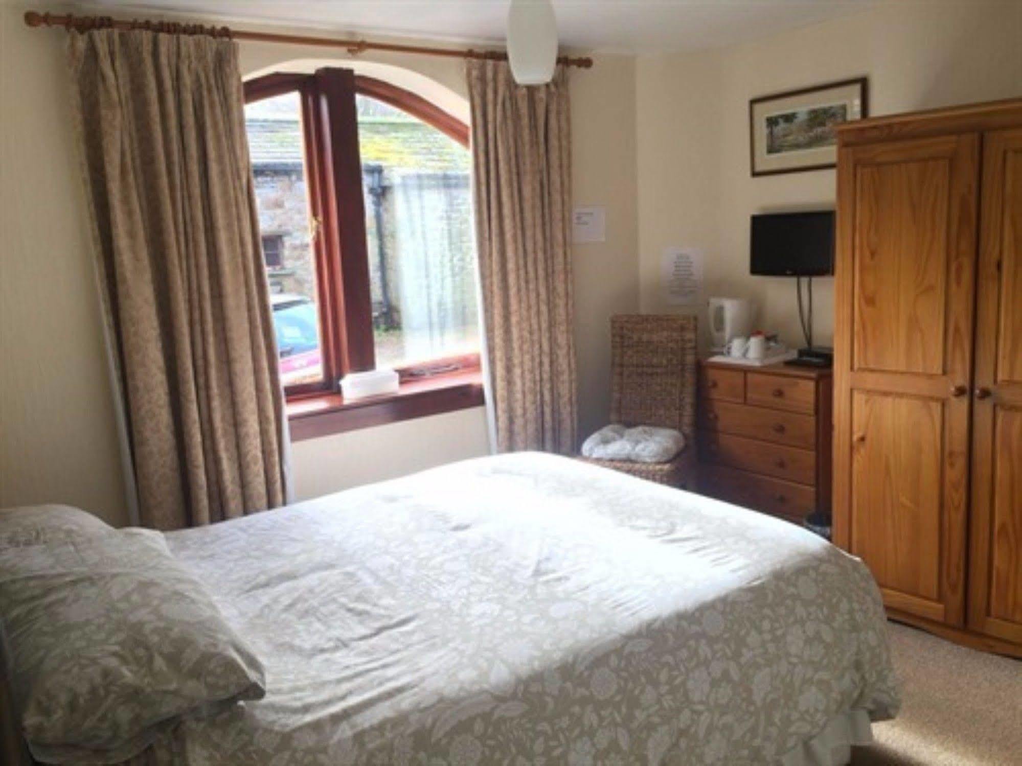Inn The Fox & Hounds